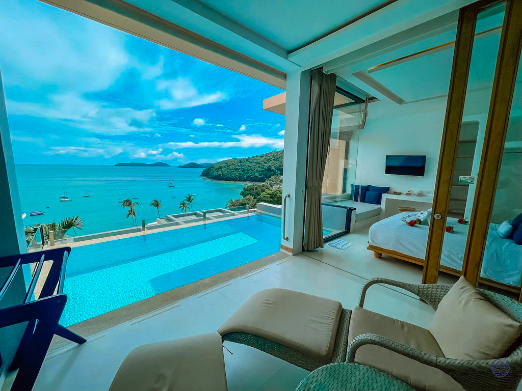 Relax in a luxurious Phuket villa featuring a private infinity pool and breathtaking ocean views.
